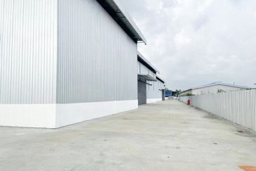 Telok Gong, Port Klang, Selangor Factory Selling with Tenancy / Vacant