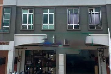 2-Adjoining Unit Double Storey Shoplot Senawang,Seremban for Sale