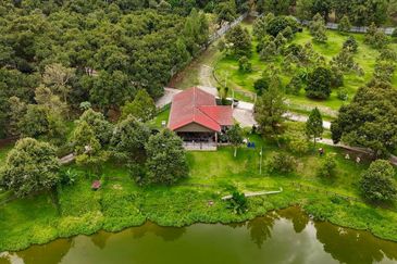 Resort with Durian Farm for Sale Sungai Makau-Hulu Langat, Selangor