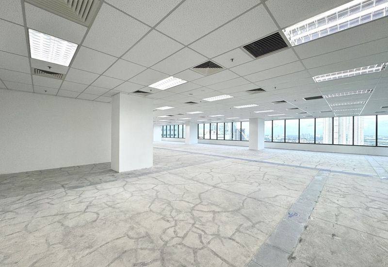 4-Storeys Corner Shoplot Showroom with Lift to Let @ Bandar Puteri, Puchong, Selangor