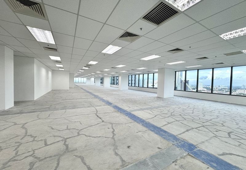 4-Storeys Corner Shoplot Showroom with Lift to Let @ Bandar Puteri, Puchong, Selangor