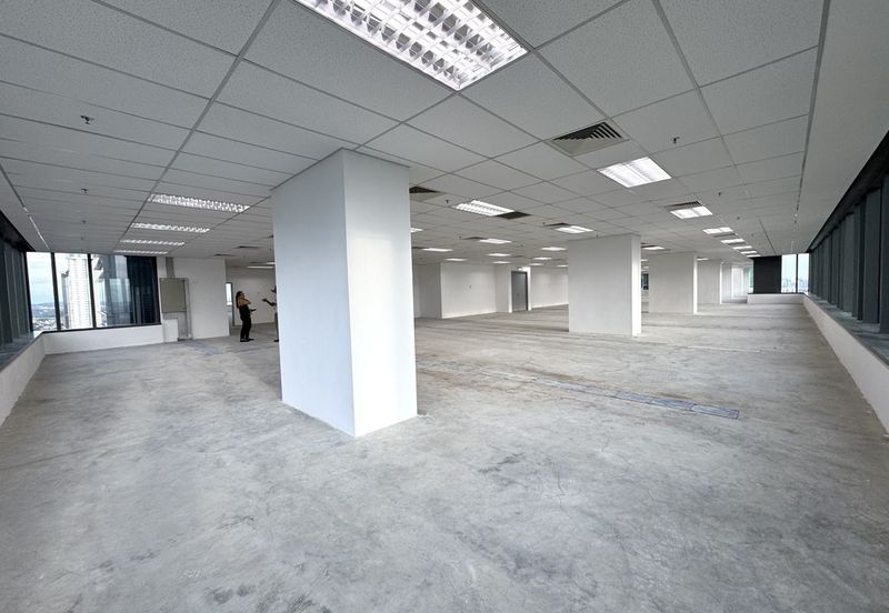 4-Storeys Corner Shoplot Showroom with Lift to Let @ Bandar Puteri, Puchong, Selangor