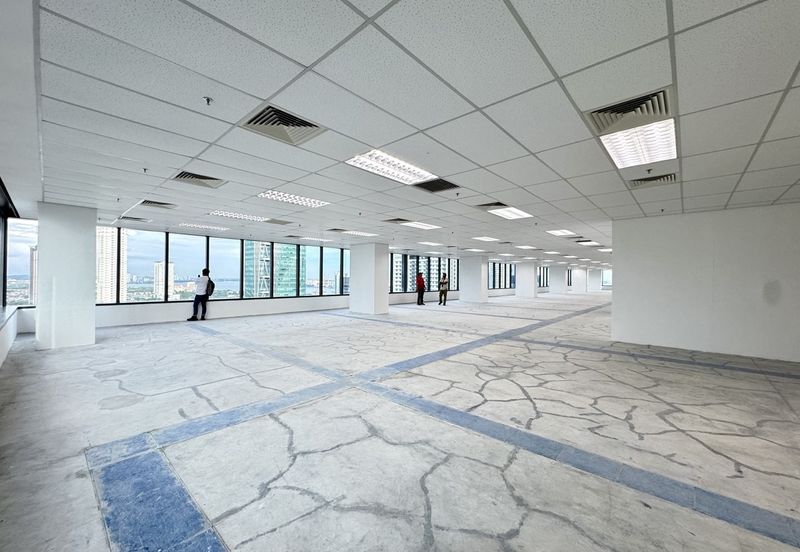 4-Storeys Corner Shoplot Showroom with Lift to Let @ Bandar Puteri, Puchong, Selangor