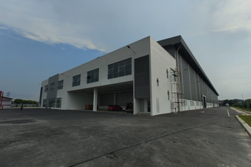 Factory With Warehouse & Office @ Jalan Puchong, Kuala Lumpur For Rent