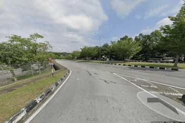 Taman Putra Permai, Seri Kembangan (3-Storey Shoplot for Rent)