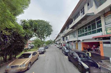 Taman Sri Serdang, Seri Kembangan @ Shoplot for Rent