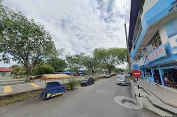 Taman Sri Serdang, Seri Kembangan @ Shoplot for Rent