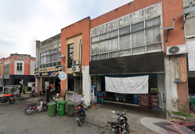 Double Storey Shop Lot @ Putra Heights, Subang Jaya For Sale 