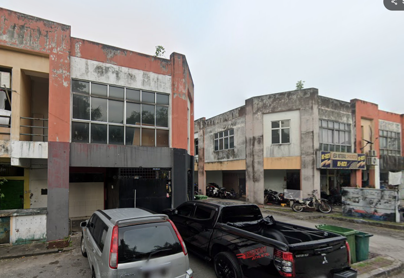 Double Storey Shop Lot @ Putra Heights, Subang Jaya For Sale 