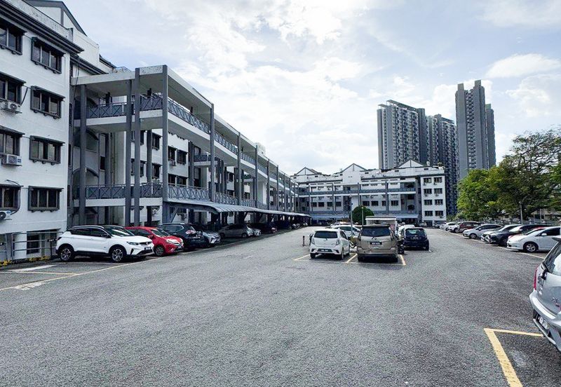 Sri Kinabalu Condominium