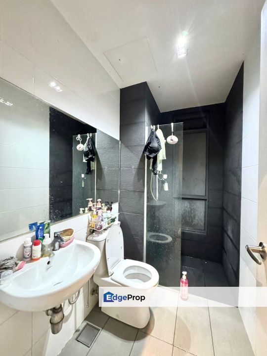 Utropolis Suites Serviced Residence @ Seksyen U1, Shah Alam For Sale , Selangor, Shah Alam