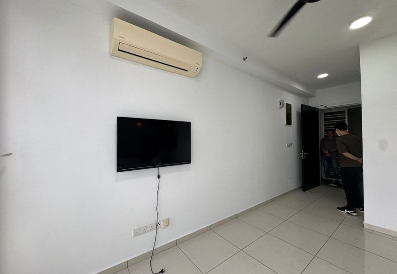 Kenwingston Square Garden