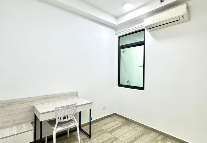 Kenwingston Square Garden