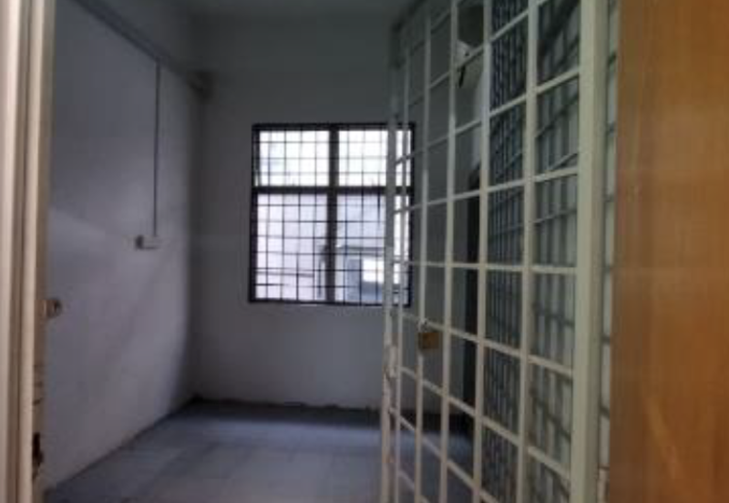 Putra Point Commercial Centre