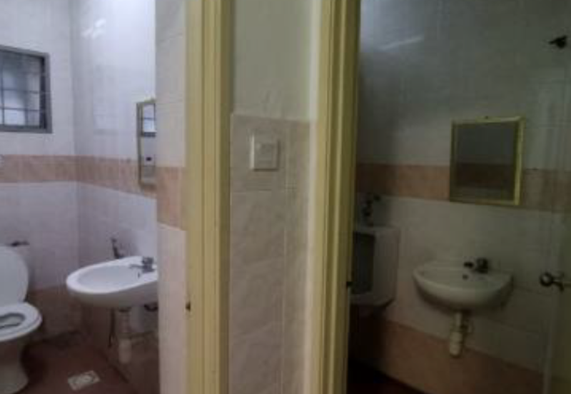 Putra Point Commercial Centre