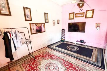 Single Storey Terrace Corner House for Sale - Meru, Kapar, Klang
