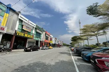 3-Storey Commercial Lot in Sungai Jelok, Kajang for Lease