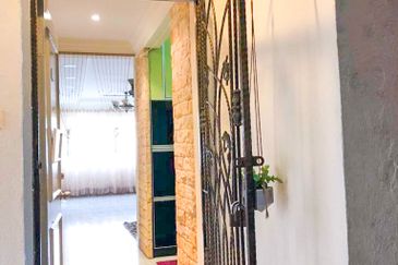 Bandar Sri Damansara, KL @ Apartments Ground Floor Unit for Sale