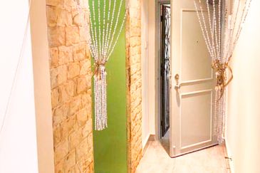 Bandar Sri Damansara, KL @ Apartments Ground Floor Unit for Sale