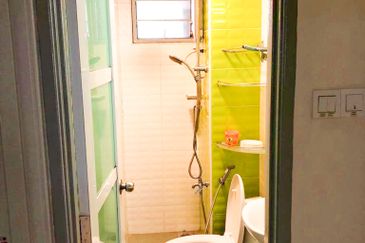 Bandar Sri Damansara, KL @ Apartments Ground Floor Unit for Sale