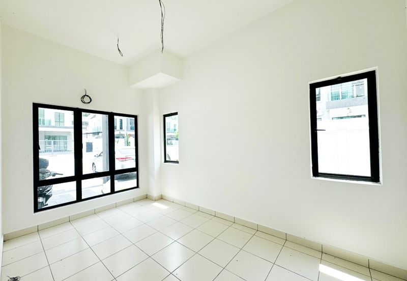 Corner Lot Townhouse @ Rafflesia Residence, Bandar Sungai Long