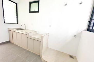 Residensi Alstonia Condominium Available For Rent 