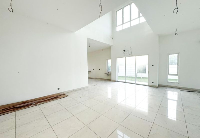 2.5 Storey Bungalow House Available for Purchase @ Bandar Bukit Raja