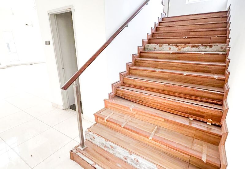 2.5 Storey Bungalow House Available for Purchase @ Bandar Bukit Raja