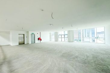 Freehold Warehouse Available for Rent in Meru, Klang