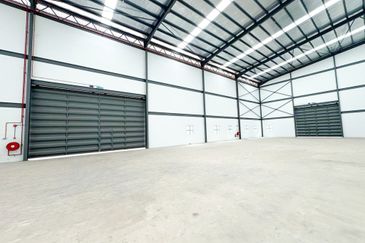 Freehold Warehouse Available for Rent in Meru, Klang