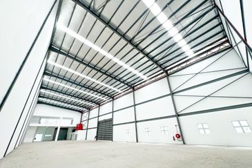 Freehold Warehouse Available for Rent in Meru, Klang