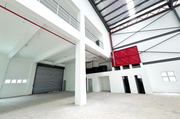 Freehold Warehouse Available for Rent in Meru, Klang