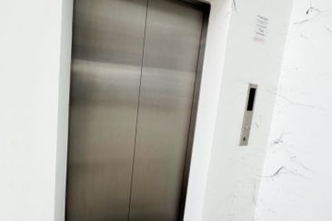 Freehold Warehouse Available for Rent in Meru, Klang