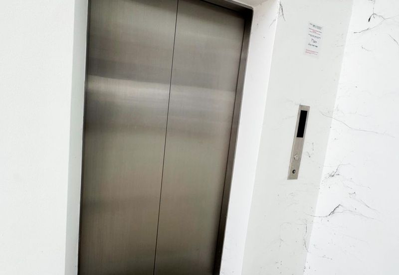 Freehold Warehouse Available for Rent in Meru, Klang