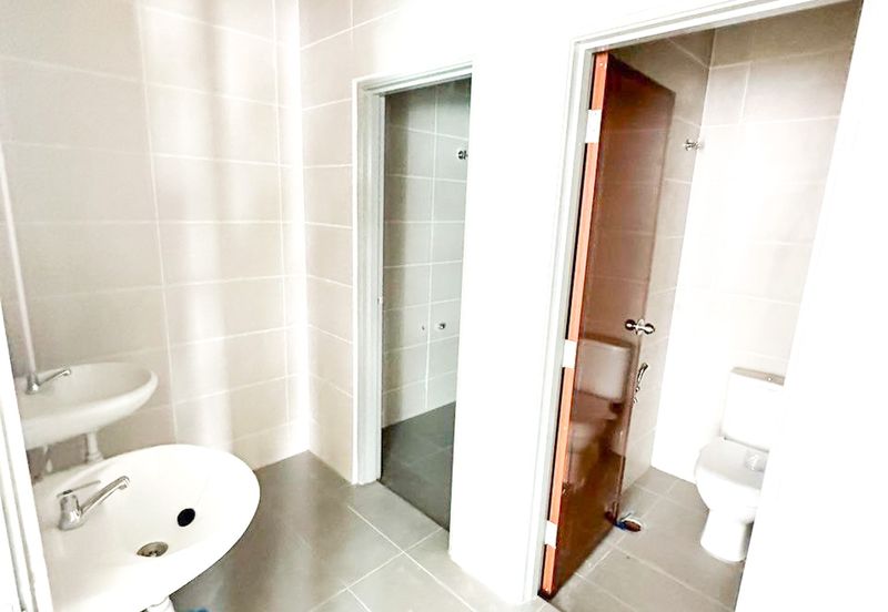 Simpang Pulau Carey, Telok Panglima Garang, Selangor Brand New Factory for Rent, Many Lots Available.