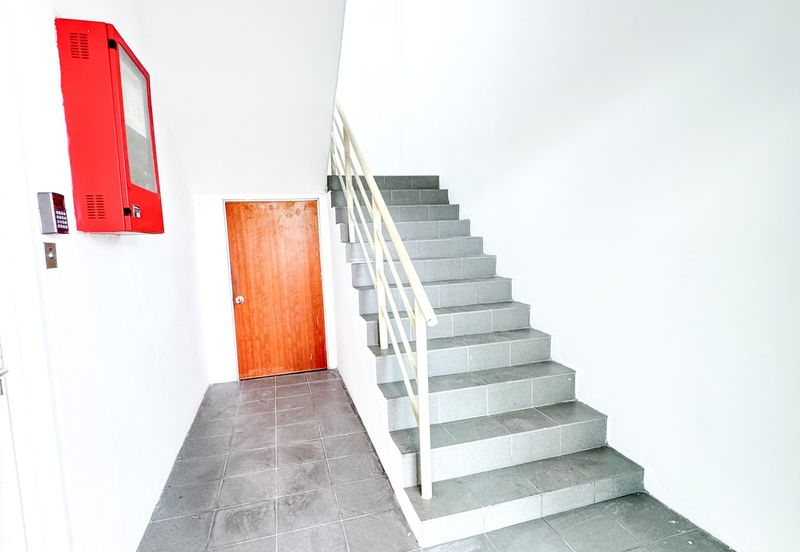 3-Storey Corner Semi-D Factory @ Bukit Jelutong, Selangor