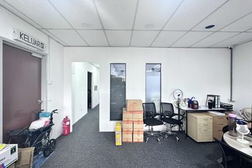4 Storey Shop Office @ Platinum Walk Setapak, KL for Sale/Rent