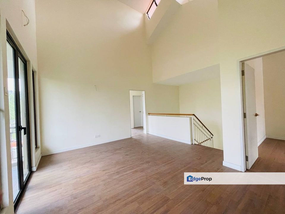 Setia Alam Sari, Kajang | End Lot with Land 2 Storey Terrace | Freehold, Extra Land, Basic, Selangor, Kajang