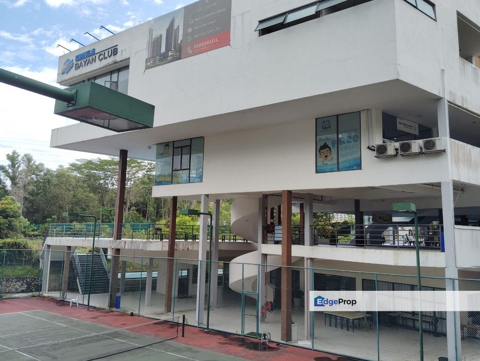 Corner Unit Ground Floor Bayan Villa Townhouse Seri Kembangan, Selangor, Seri Kembangan