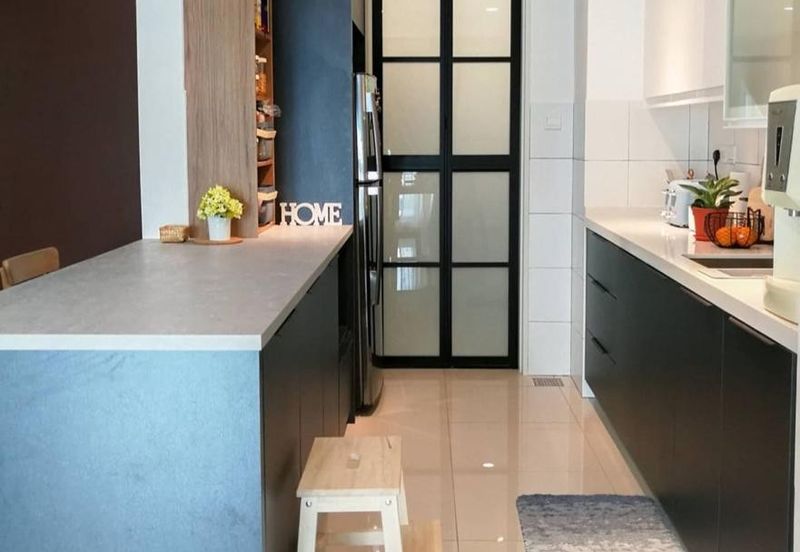 Lake Point Residence