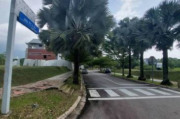 Perdana Hills ( Presint 11 )