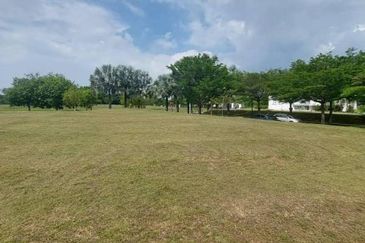 Perdana Hills ( Presint 11 )