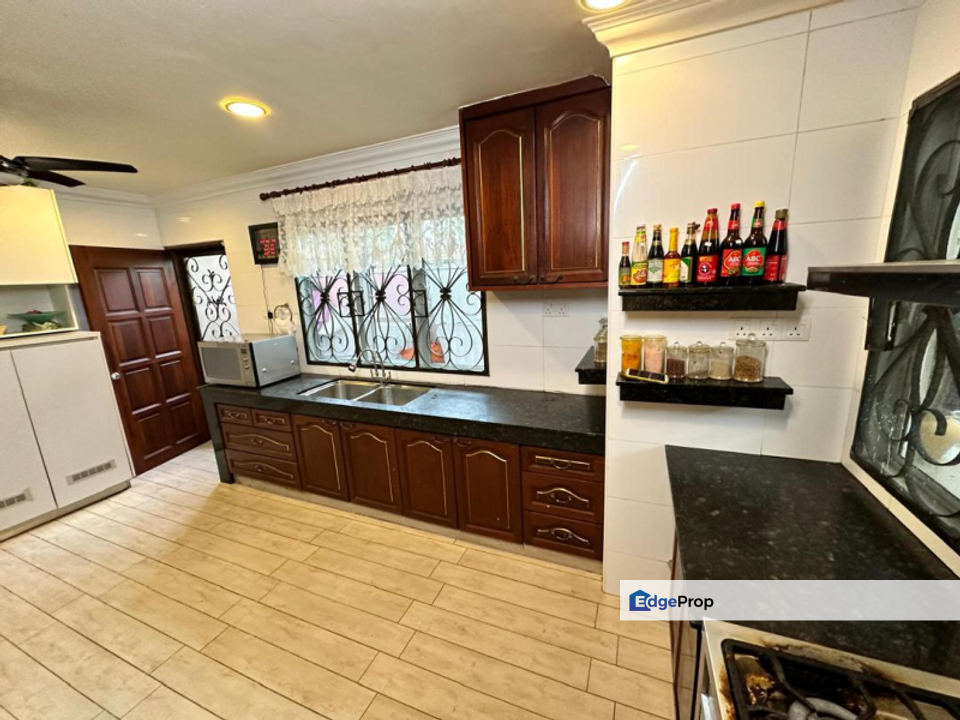 Renovated & Extended 2-Storey Semi-Detached House SS4, Kelana Jaya, Selangor, Petaling Jaya