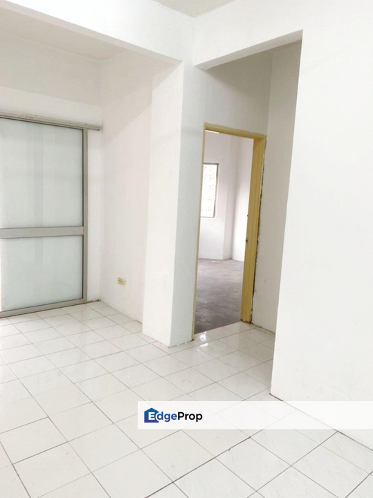 Unit Tingkat 3 Apartment Nilai Perdana, Nilai, Negeri Sembilan, Nilai