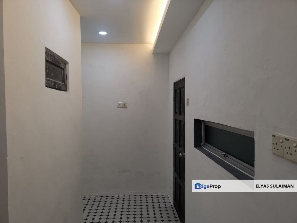 Kota Perdana, Seri Kembangan | Double Storey Terrace | Newly Renovated, Selangor, Seri Kembangan