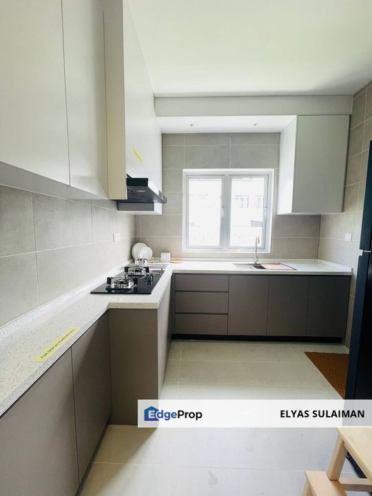 Landed Duplex Strata Alam Impian | 1,604 sqft 4 Bedrooms 3 Bathrooms | 2 Parking, Gated Guarded, Selangor, Sepang