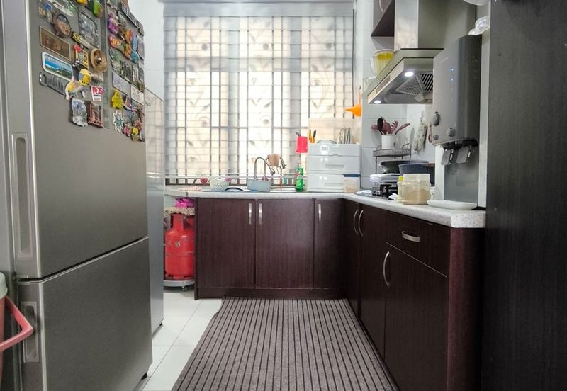 Dahlia Court Apartment