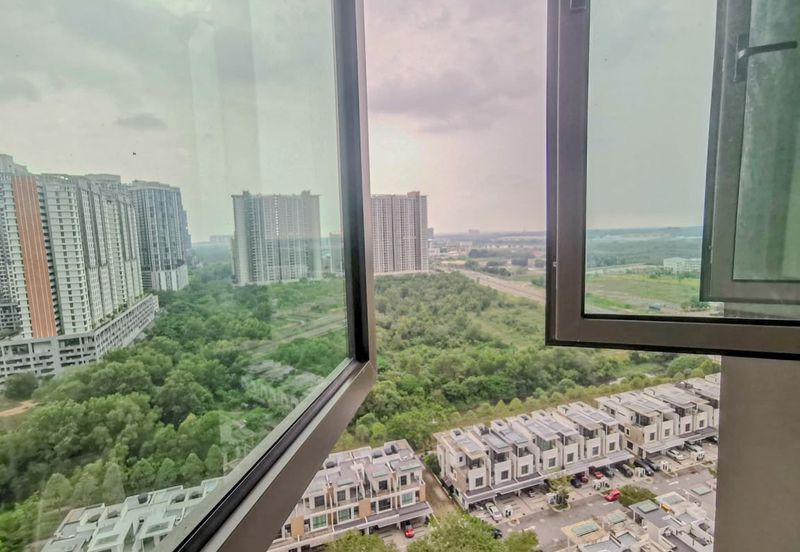 Lake Point Residence