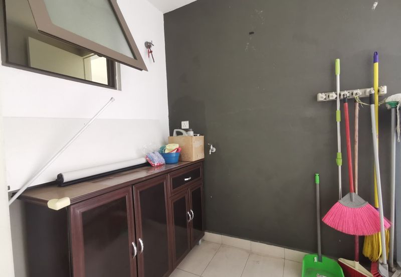 Lake Point Residence