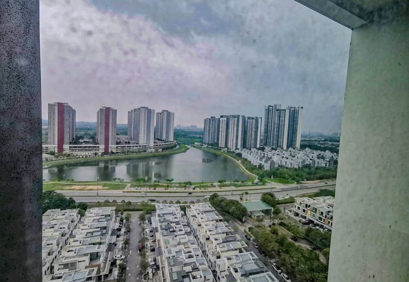 Lake Point Residence